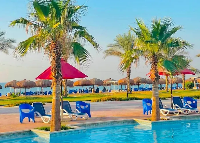 Апарт-отель Serene Sea View Айн-Сохна